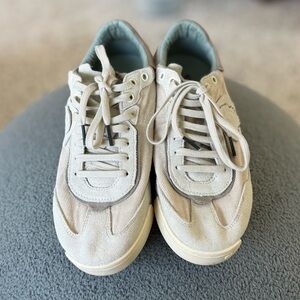 Women's Cream Sneakers